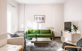 King George Apartment By Binobi!
